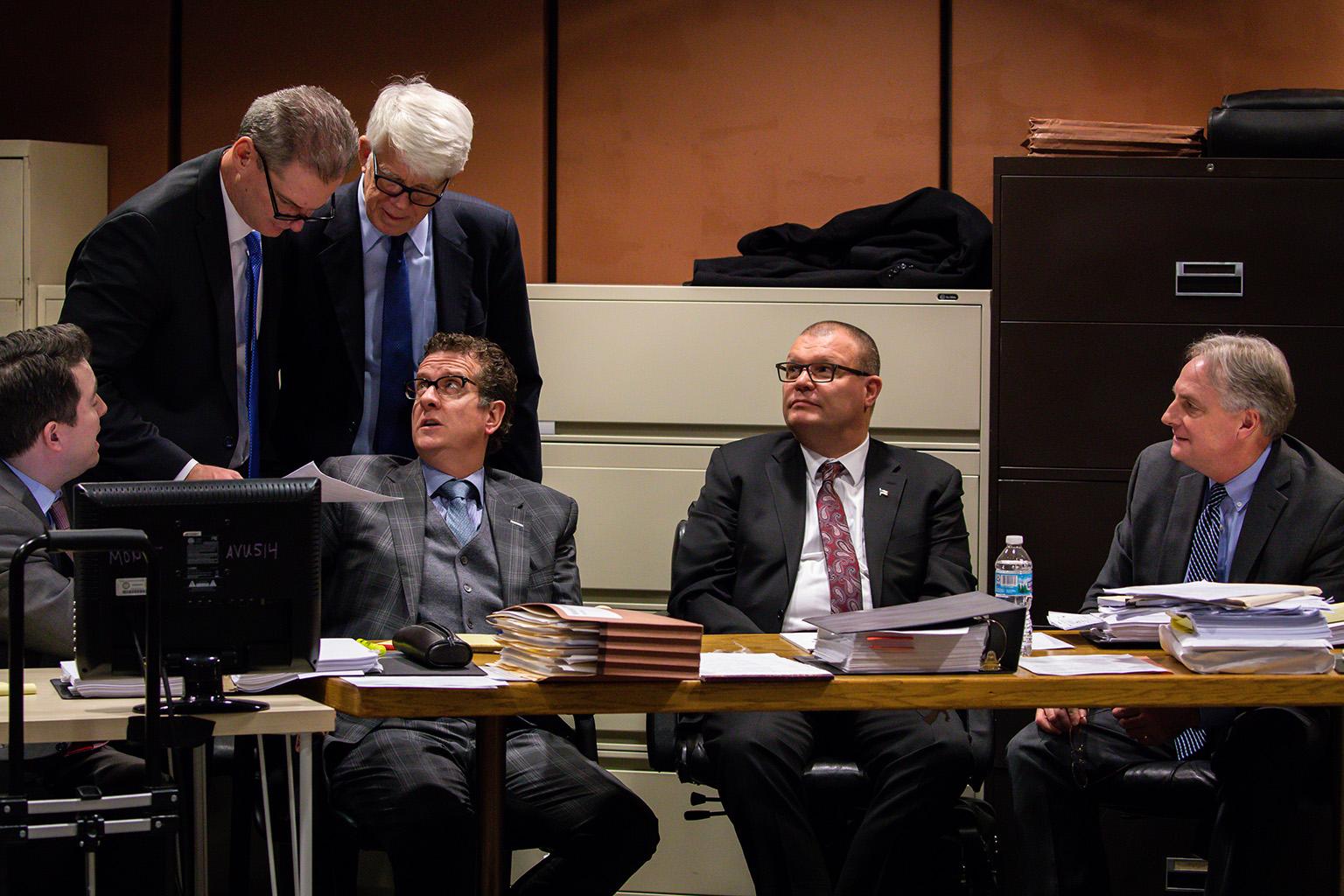 Defense attorneys confer before prosecution rested during the trial of Chicago police Officer Thomas Gaffney, former Detective David March and ex-Officer Joseph Walsh on Tuesday, Dec. 4, 2018. (Zbigniew Bzdak / Chicago Tribune / Pool)