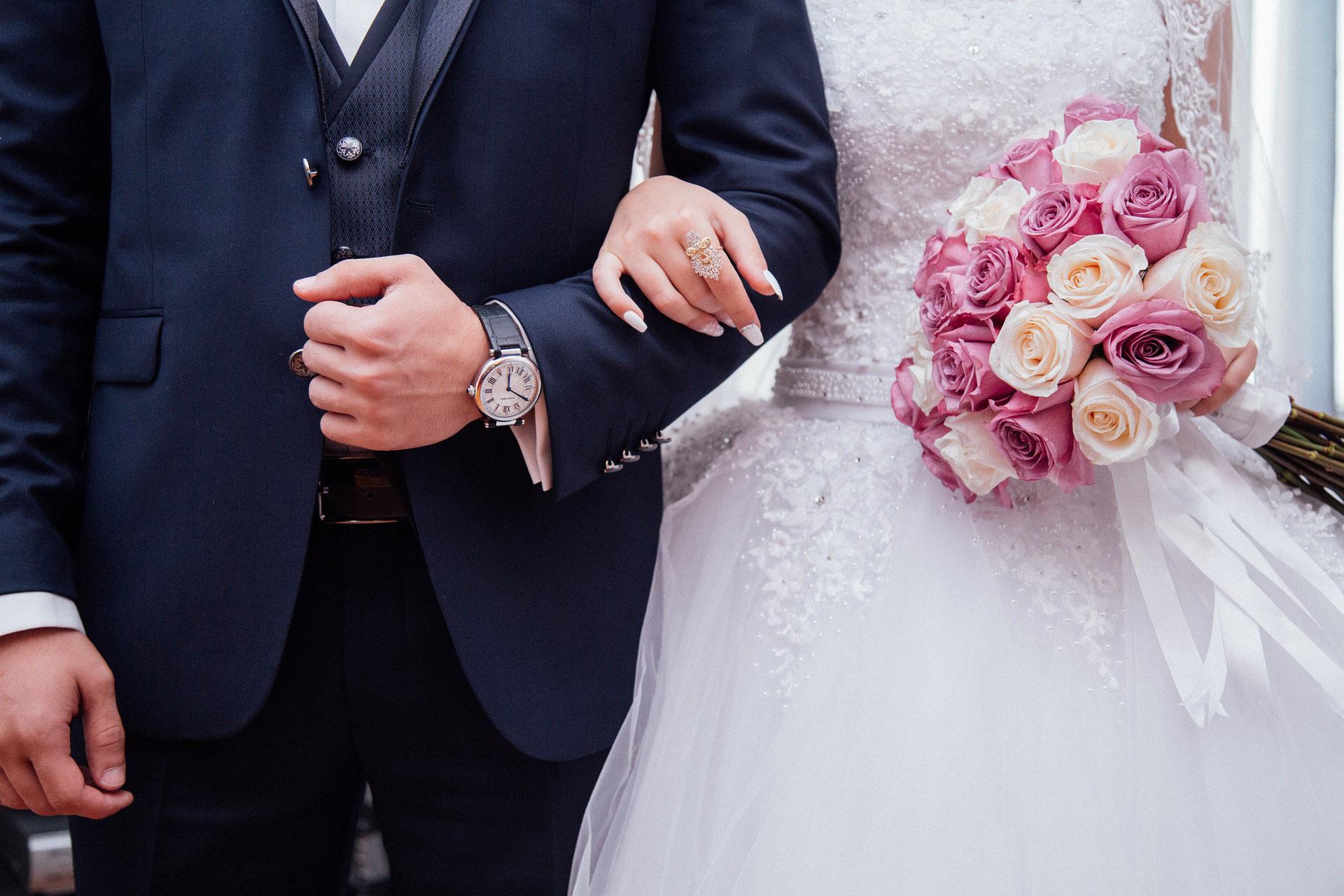During phase four of Illinois’ reopening plan, gatherings, including weddings, are limited to up to 50 people, according to state guidelines. (StockSnap / Pixabay) 