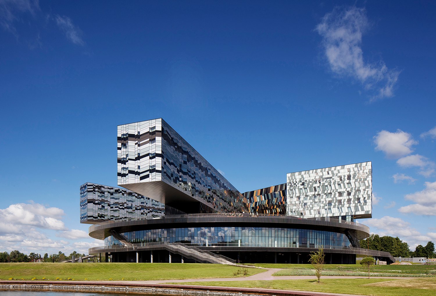 Moscow School of Management, Skolkovo, Russia, 2010. ©Ed Reeve, courtesy of Adjaye Associates.