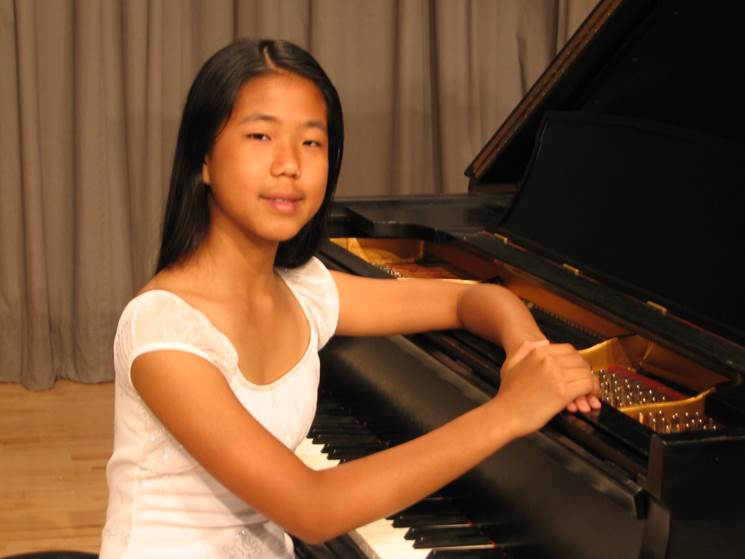 Kate Liu at age 14 on WFMT’s "Introductions" program in 2008.