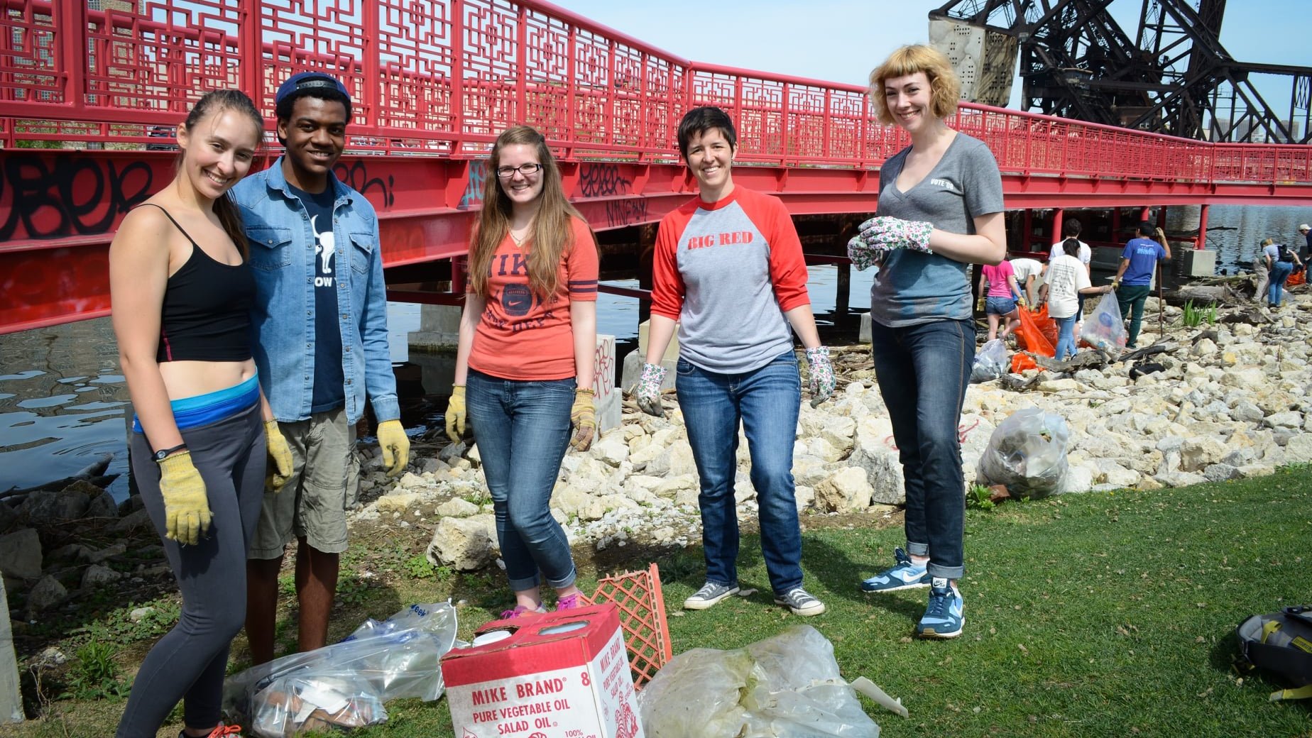 Individual litter cleanup efforts will have to replace the Chicago River Day group event this year due to the coronavirus. (Courtesy Friends of the Chicago River)