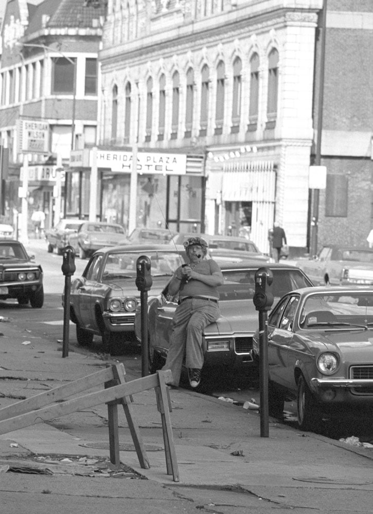 Jack's American Pub - 1976, the south-side Chicago team dressed