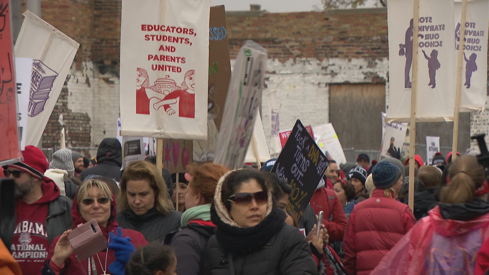 Chicago Teachers Strike Comes To An End, Classes Resume Friday ...