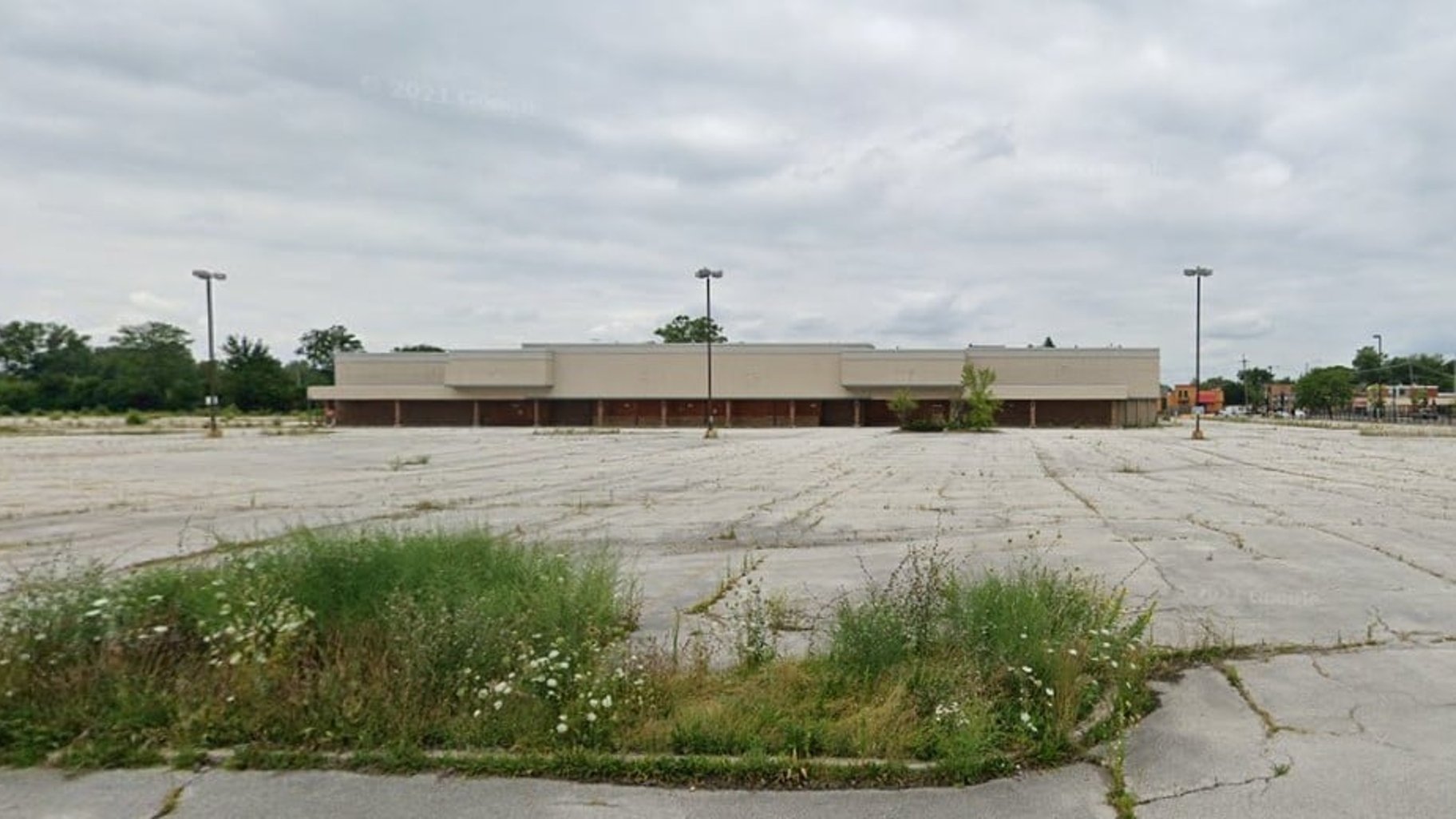 City Council OKs Plan to Transform Former Jewel, Parking Lot on Far South  Side Into Migrant Shelter, Chicago News