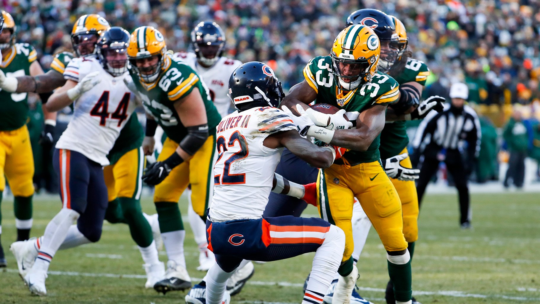 Packers Playoff Bound, Beat Bears in Rivals' 200th Game, Chicago News