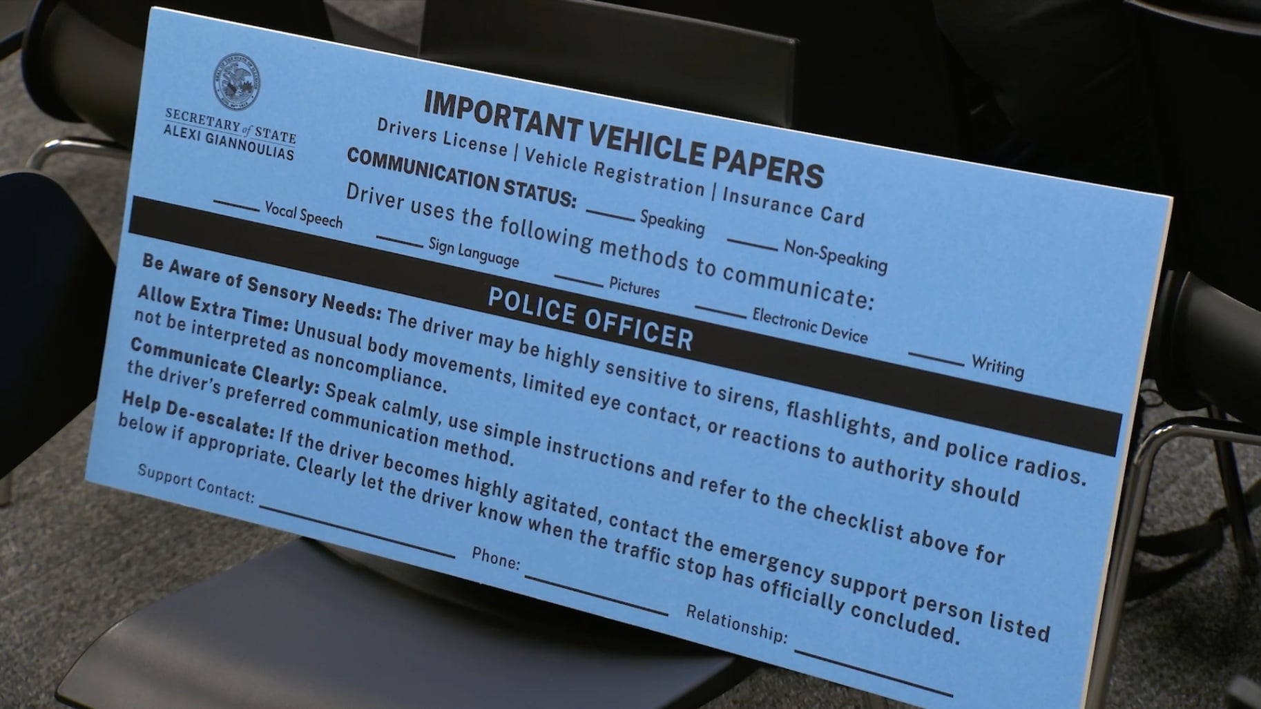 ‘Blue Envelope’ Program Aims to Assist Illinois Drivers With Autism During Traffic Stops
