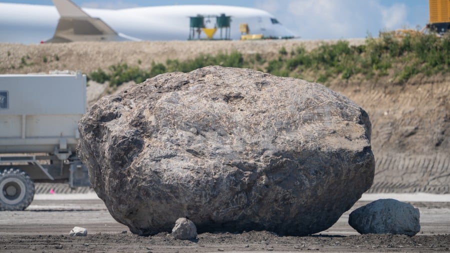 This 50-Ton Prehistoric Boulder Was Unearthed at O’Hare, Contest Is On To Name It