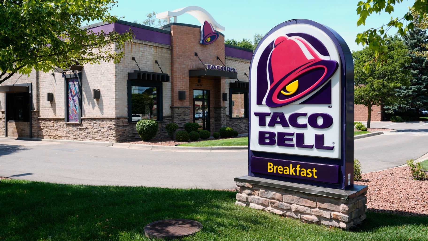 Lettuce at Taco Bell in 5 States Confirmed as a Source of Diarrhea-Causing Parasite Cyclospora