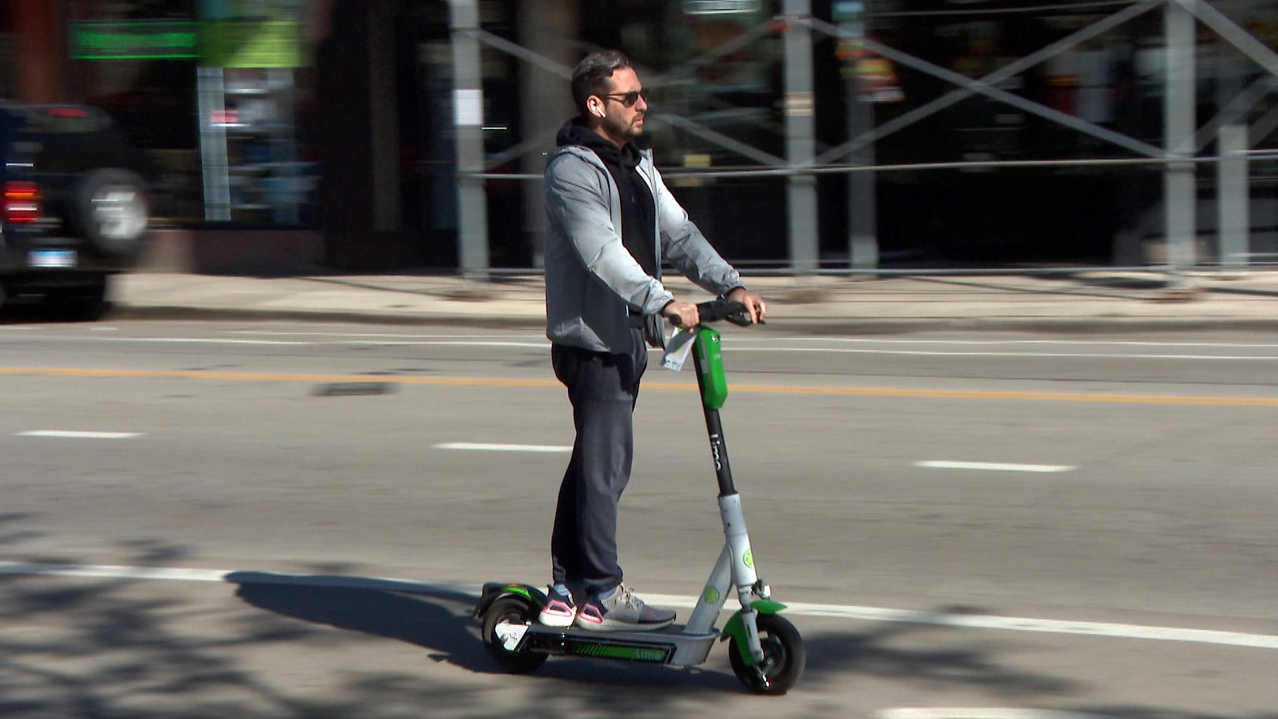 Low caps on e-scooter speeds encourage sidewalk riding