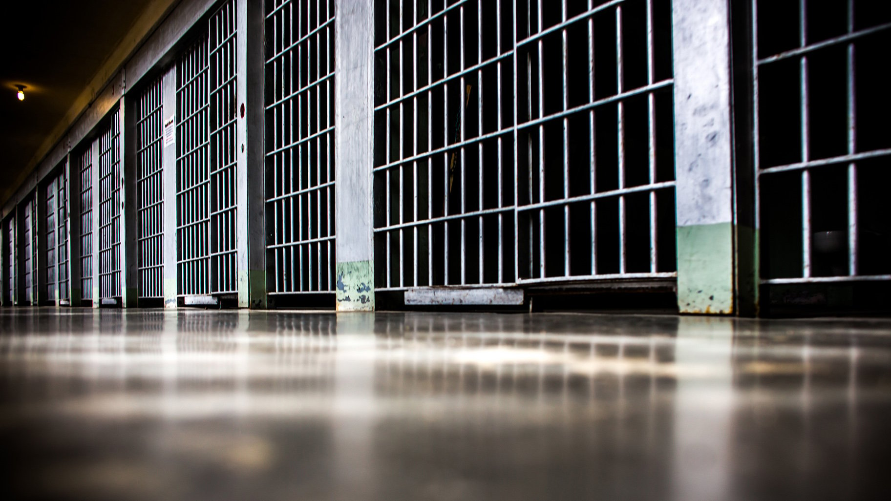 Mom Son Bathuroom Rape Sex Videos - Lawsuit: Female Prisoner Says She Was Raped by Transgender Inmate | Chicago  News | WTTW