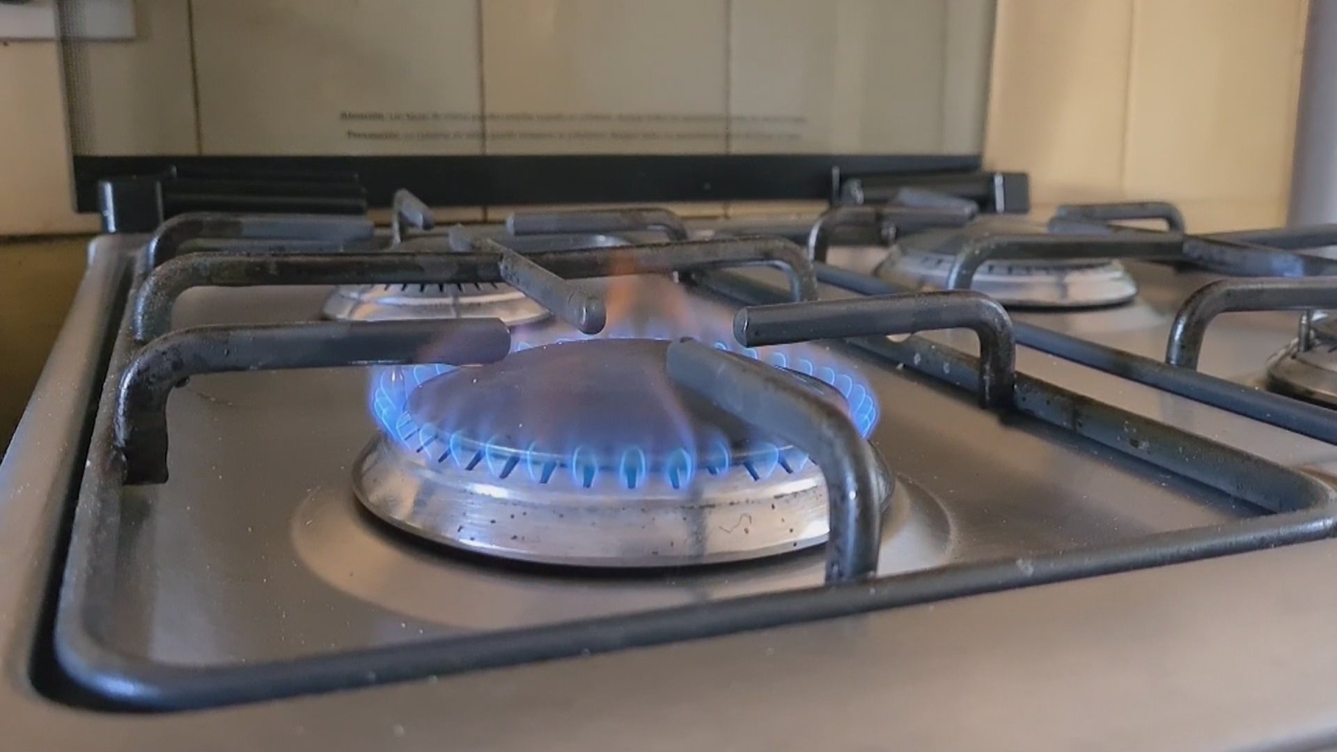 Gas stoves can hurt indoor air quality, consumer advocates say