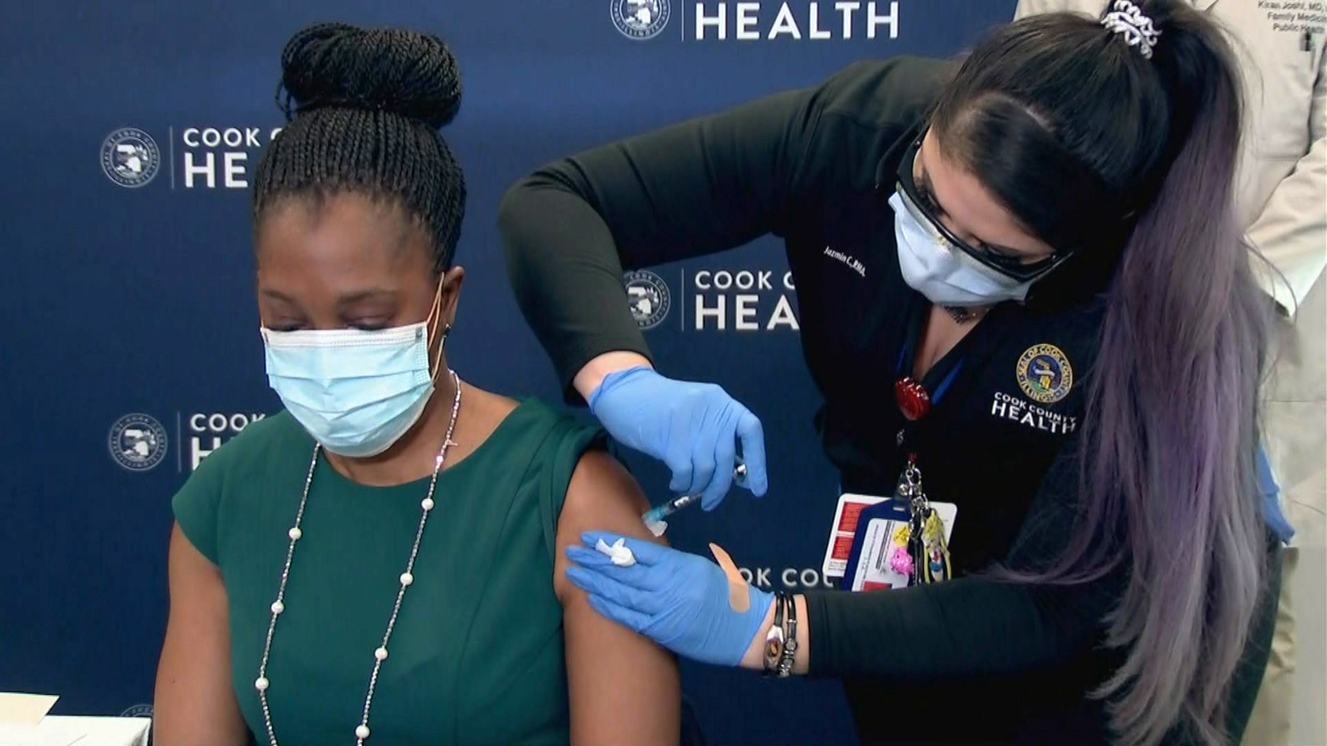 Idph Director Ezike Gets 1st Dose Of Covid-19 Vaccine Chicago News Wttw