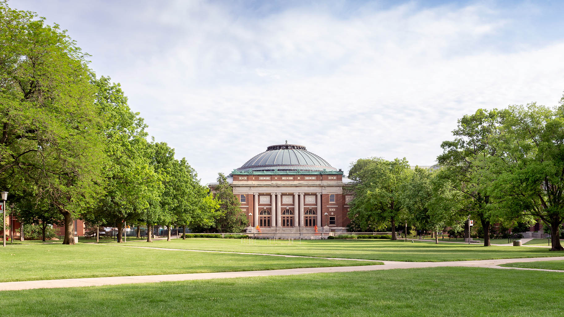 Observatory Hall on the campus of Univeristy of Ilinois Urbana-Champaign is pictured on June 2, 2018. (Wolterk / istock)