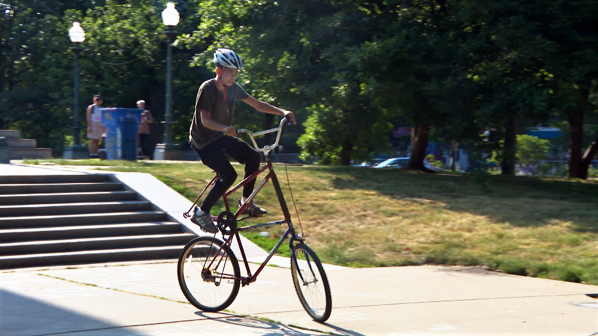 Riding High And Low Exploring Chicago S Vibrant Custom Bike Culture Chicago News Wttw