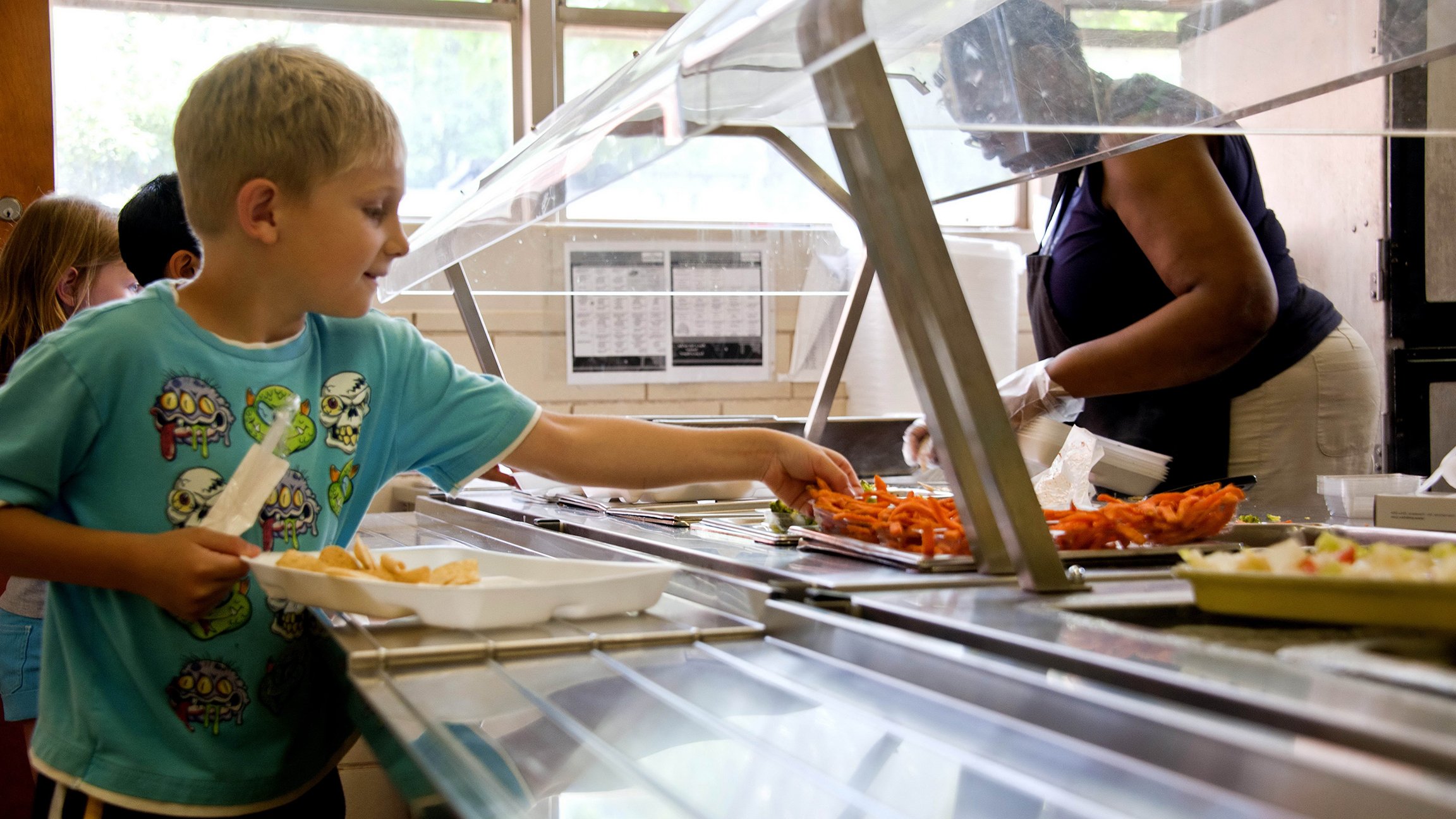 CPS Offering Free Lunches to Students All Summer Chicago News WTTW