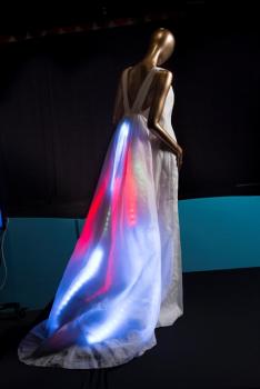 Wedding Dress, Atelier LeonLeon; credit: J.B. Spector/Museum of Science and Industry
