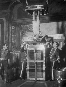 Harry Houdini's water torture cell escape