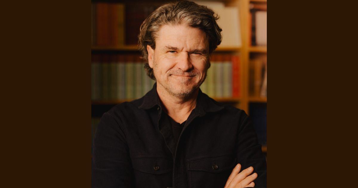 Dave Eggers (Mark Davis)