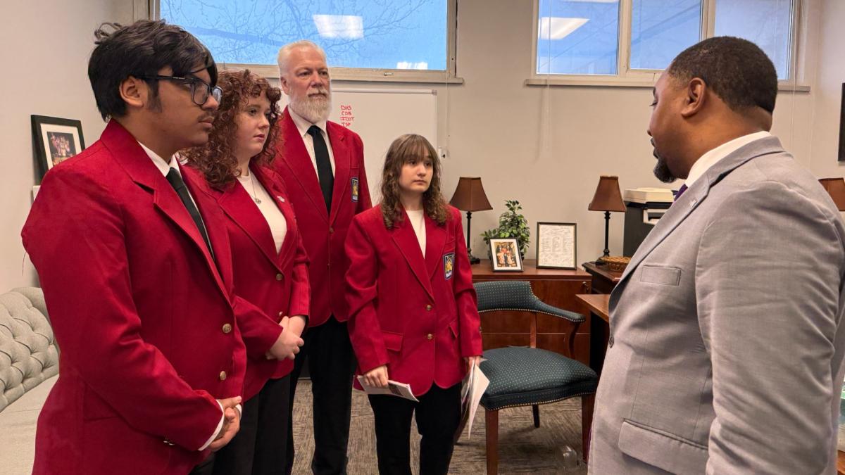 Argo Community High School sophomores Luciana Deir (second from left) and Angelica Turza (fourth from left), along with another student and their teacher meet with state Sen. Willie Preston, D-Chicago, to advocate for more opportunities for students in the trades as part of the SkillsUSA Illinois’ 2025 AMPLIFY Conference in Springfield on March 5, 2025. (Courtesy of Luciana Deir)