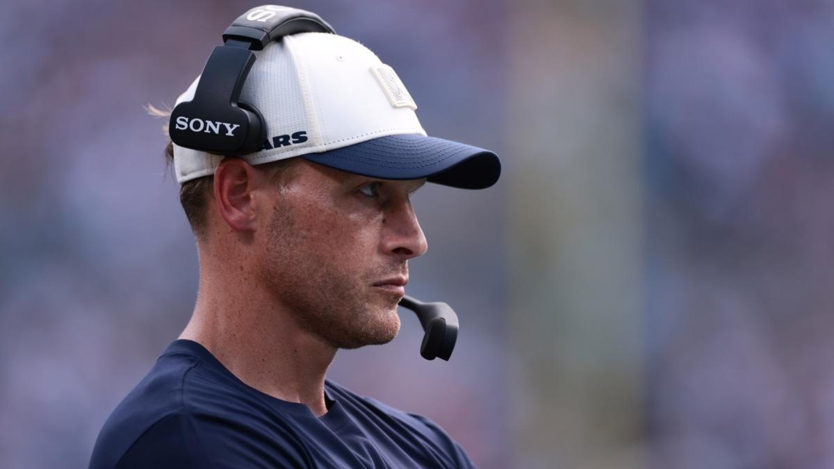 Chicago Bears head coach Ben Johnson looks on during the first half of an NFL football game, Sunday, Sept. 13, 2026, in Charlotte, N.C. (AP Photo / Scott Kinser)