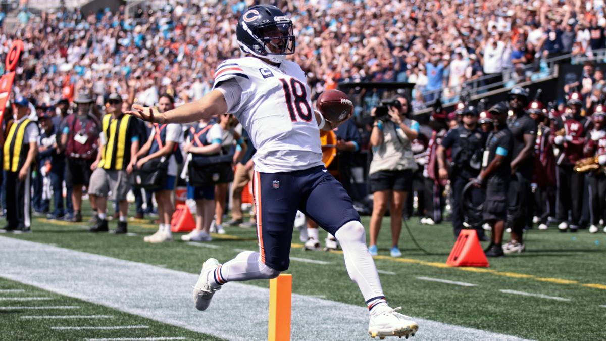 Chicago Bears quarterback Caleb Williams (18) runs to score a touchdown during the first half of an NFL football game, Sunday, Sept. 13, 2026, in Charlotte, N.C. (AP Photo / Scott Kinser)