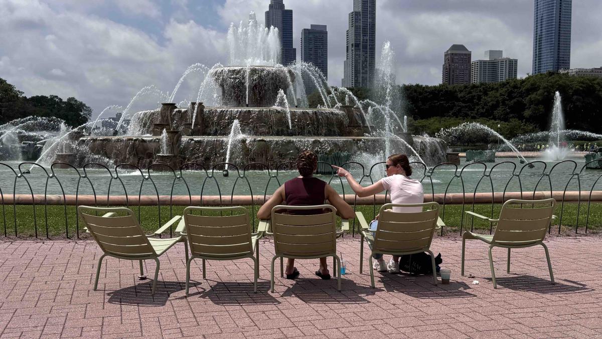 The Chicago Park District introduced movable seating at Buckingham Fountain in summer 2026. (Patty Wetli / WTTW News)