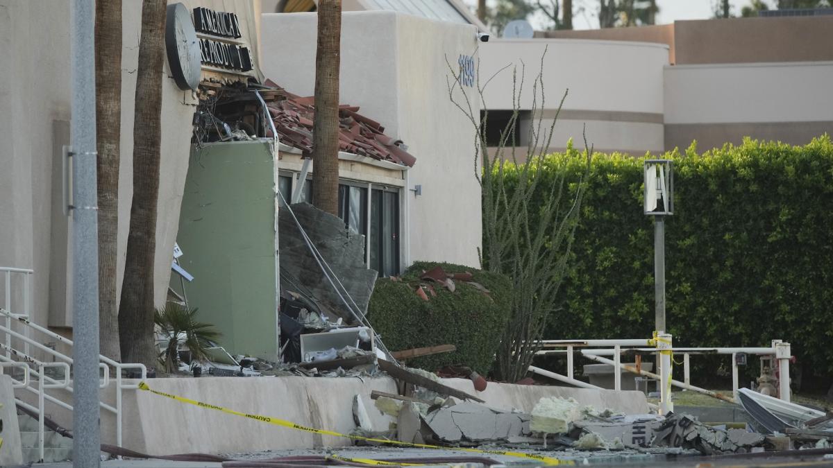 Damage to a building is seen after an explosion in Palm Springs, Calif., on Saturday, May 17, 2025. (AP Photo/Eric Thayer)