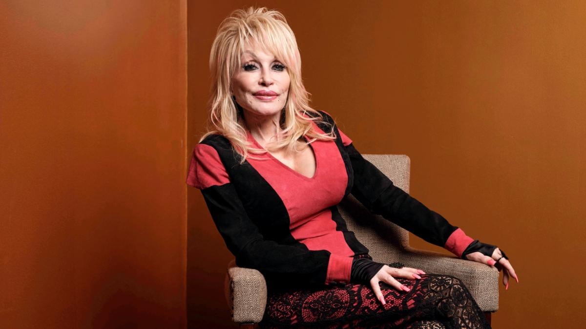 FILE - Dolly Parton poses at the Carnegie Medal of Philanthropy Ceremony in New York, on Oct. 13, 2022. (AP Photo / Andres Kudacki, File)