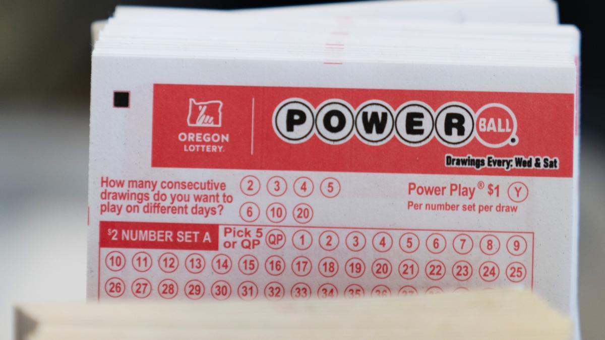 Powerball lottery tickets are sold at a convenience store, Dec. 22, 2025, in Portland, Ore. (AP Photo / Jenny Kane, File)