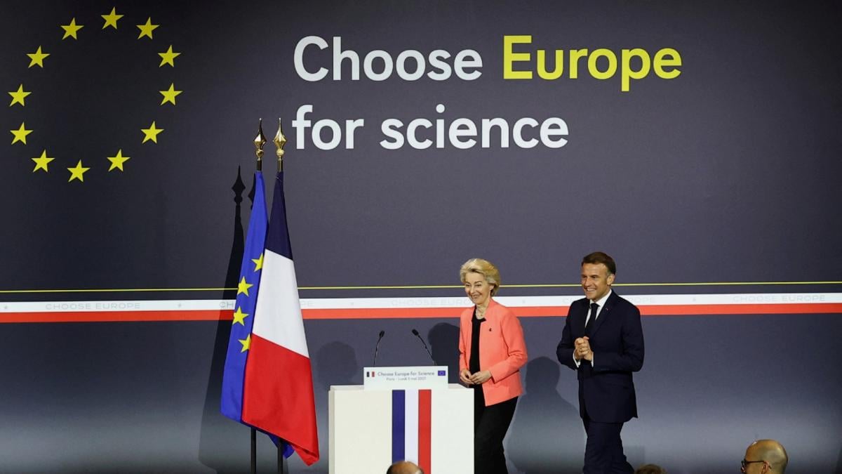 French President Emmanuel Macron and European Commission President Ursula Von der Leyen attend the "Choose Europe for Science" event at the Sorbonne University in Paris on Monday, May 5, 2025. (Gonzalo Fuentes / Pool via AP, File)