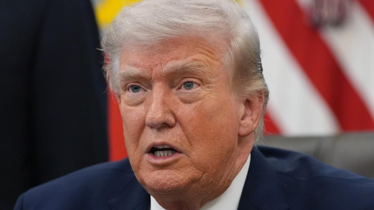 President Donald Trump answers questions from reporters after signing an executive order in the Oval Office of the White House Tuesday, March 31, 2026, in Washington. (AP Photo / Alex Brandon)
