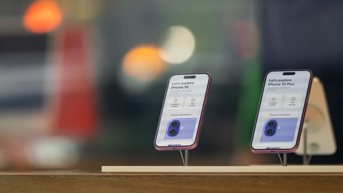 The iPhone 16 and iPhone 16 Plus smartphones at an Apple store in New York on May 23, 2025. (Yuki Iwamura / Bloomberg / Getty Images via CNN Newsource)