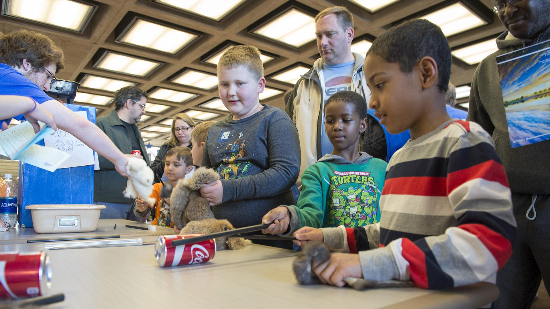 (Reidar Hahn / Fermilab)