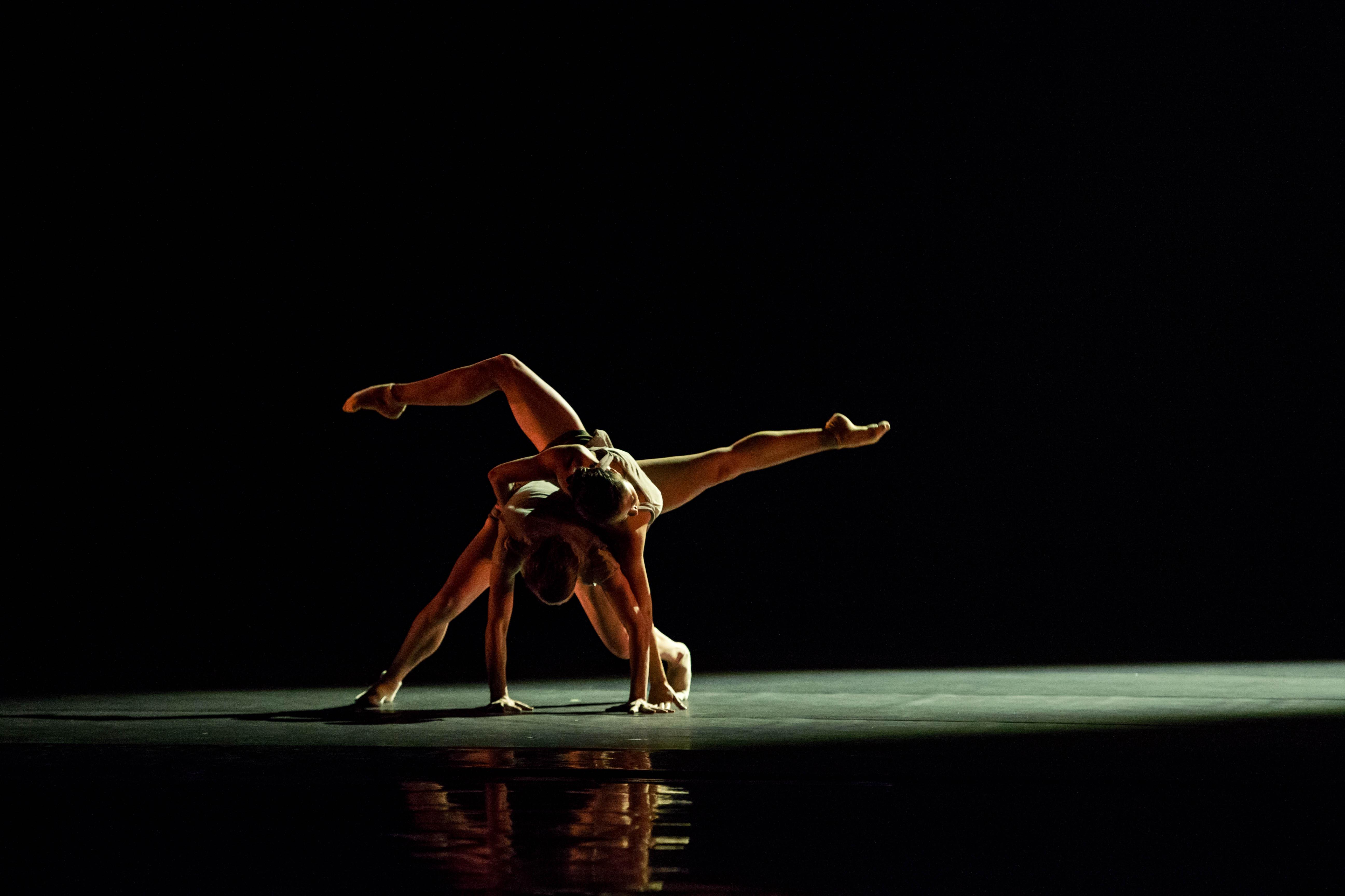 Dancers Kellie Epperheimer and Alicia Delgadillo in Alejandro Cerrudo’s  “Silent Ghost.” (Photo by Cheryl Mann)