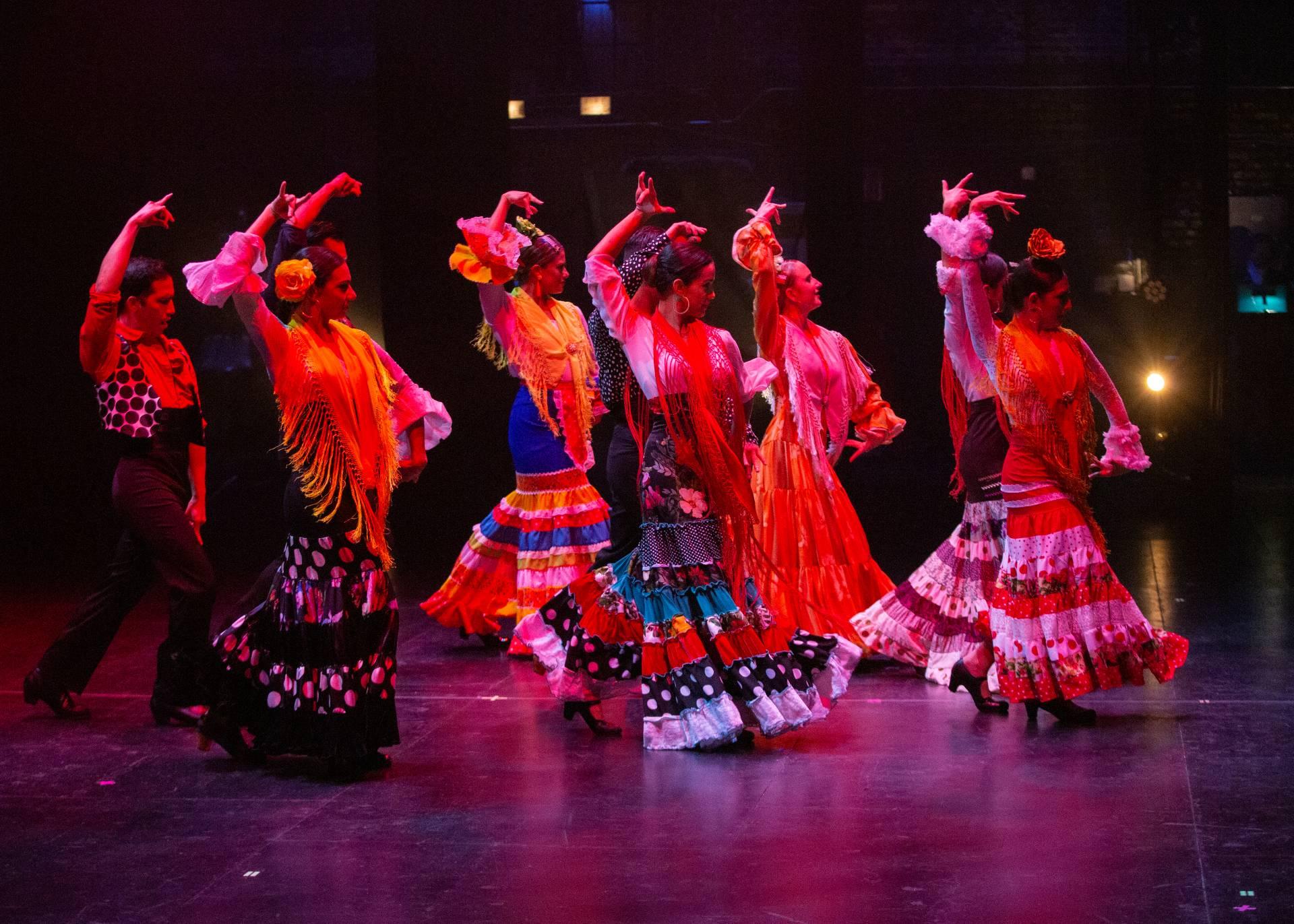 Ensemble Español Company Dancers (Photo by Casey Mitchell) 