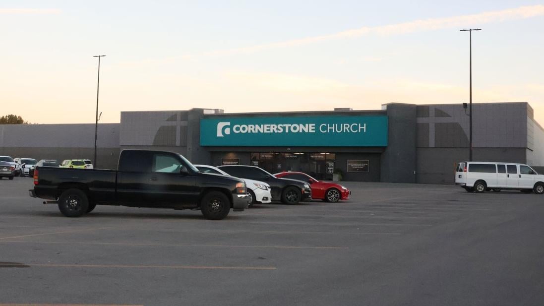The parking lot of the Cornerstone Church in Marion pictured at sunset on Sept. 28, 2026 (Soph Levinson / Saluki Local Reporting Lab) 