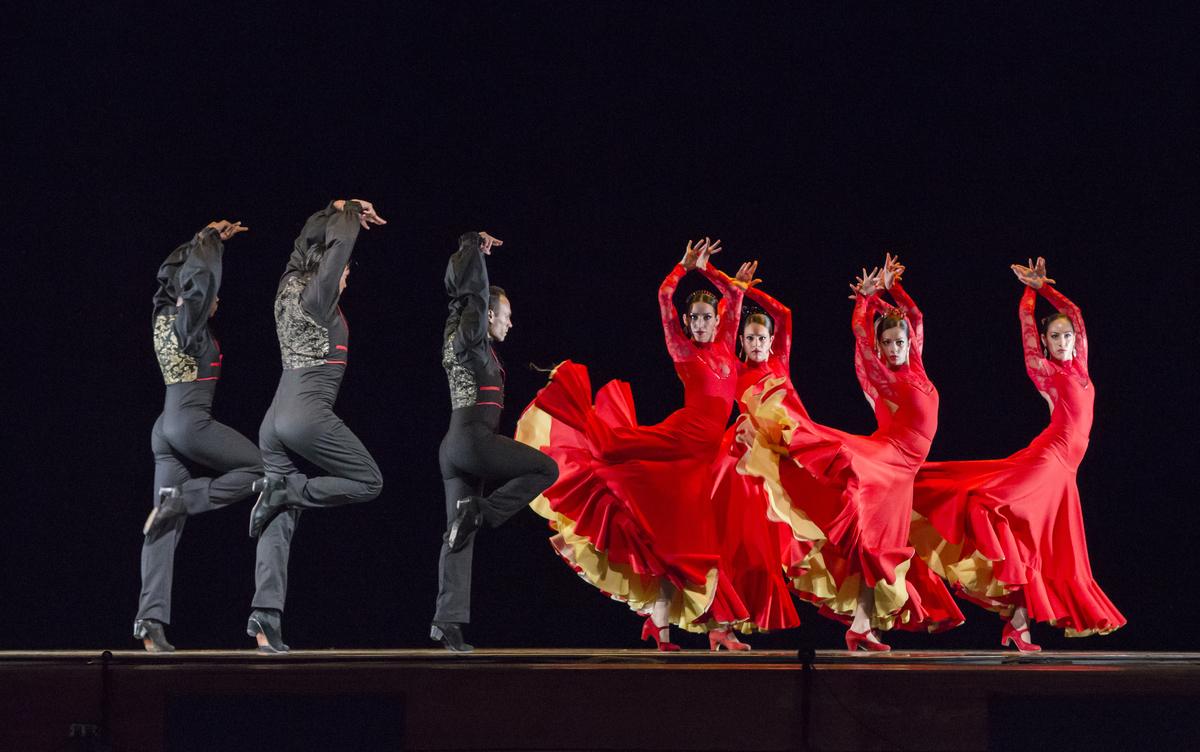 Ensemble Espanol performs “Bolero.” (Photo by Cheryl Mann)