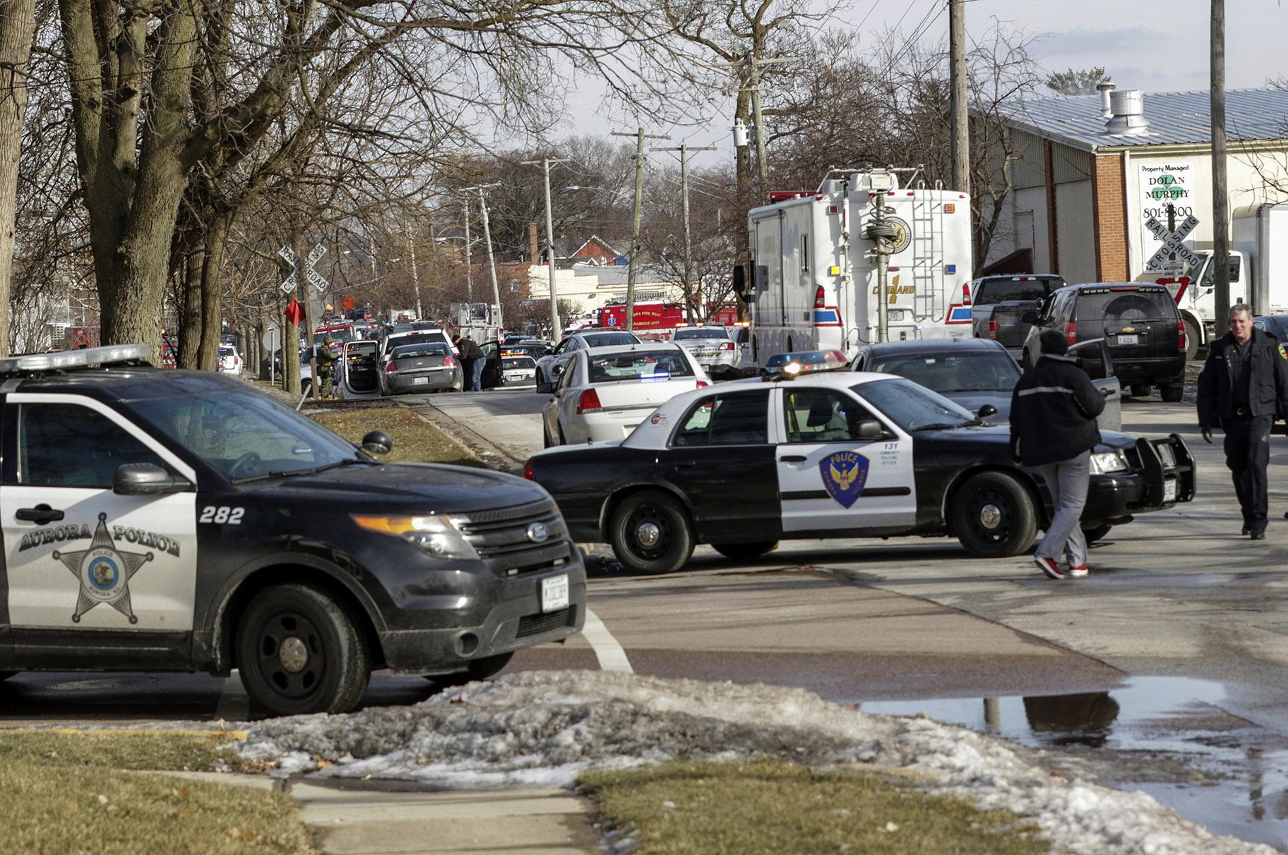 Officials 5 Dead, 5 Police Wounded in Aurora Shooting Chicago News