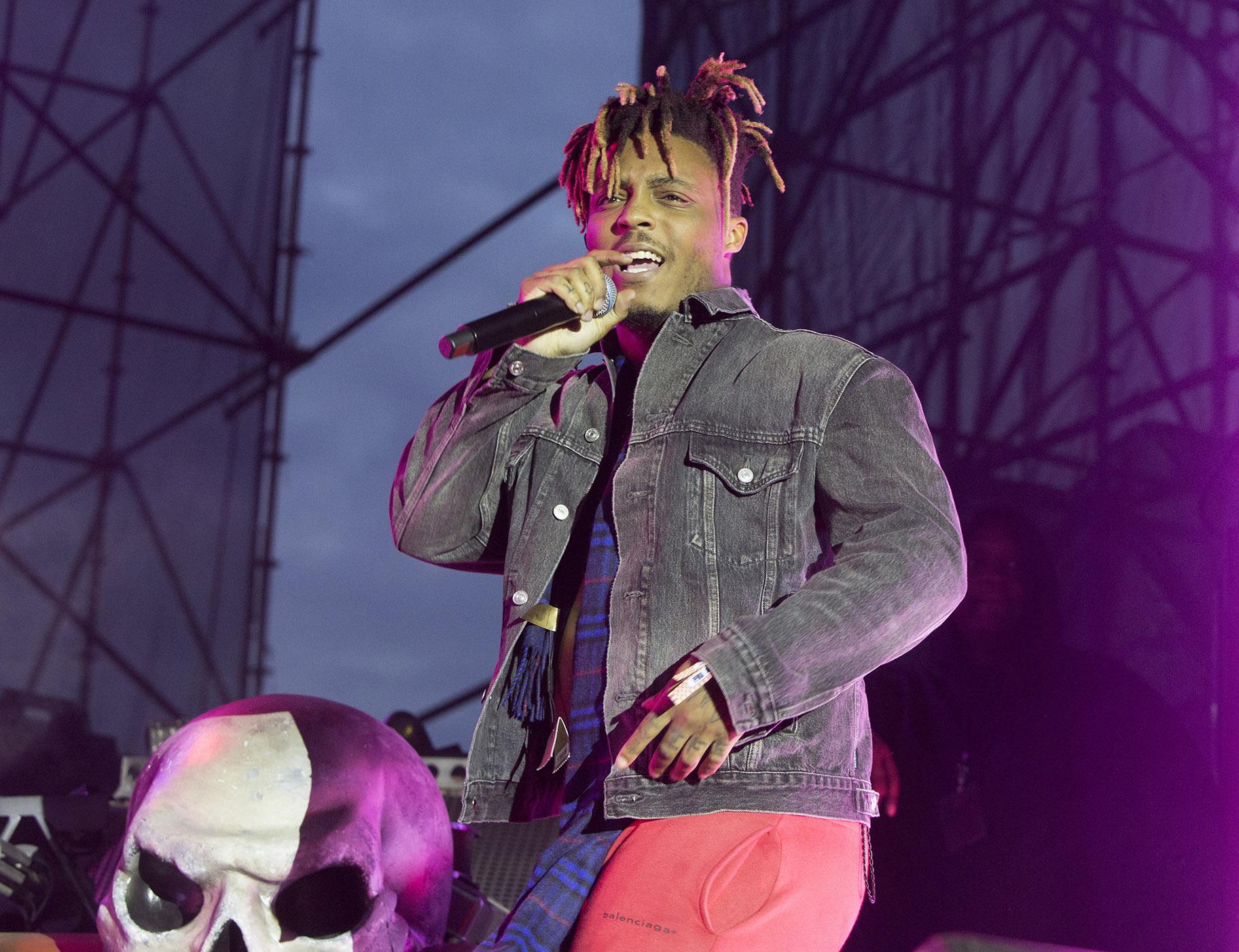 rapper juice wrld treated for opioids during police search of