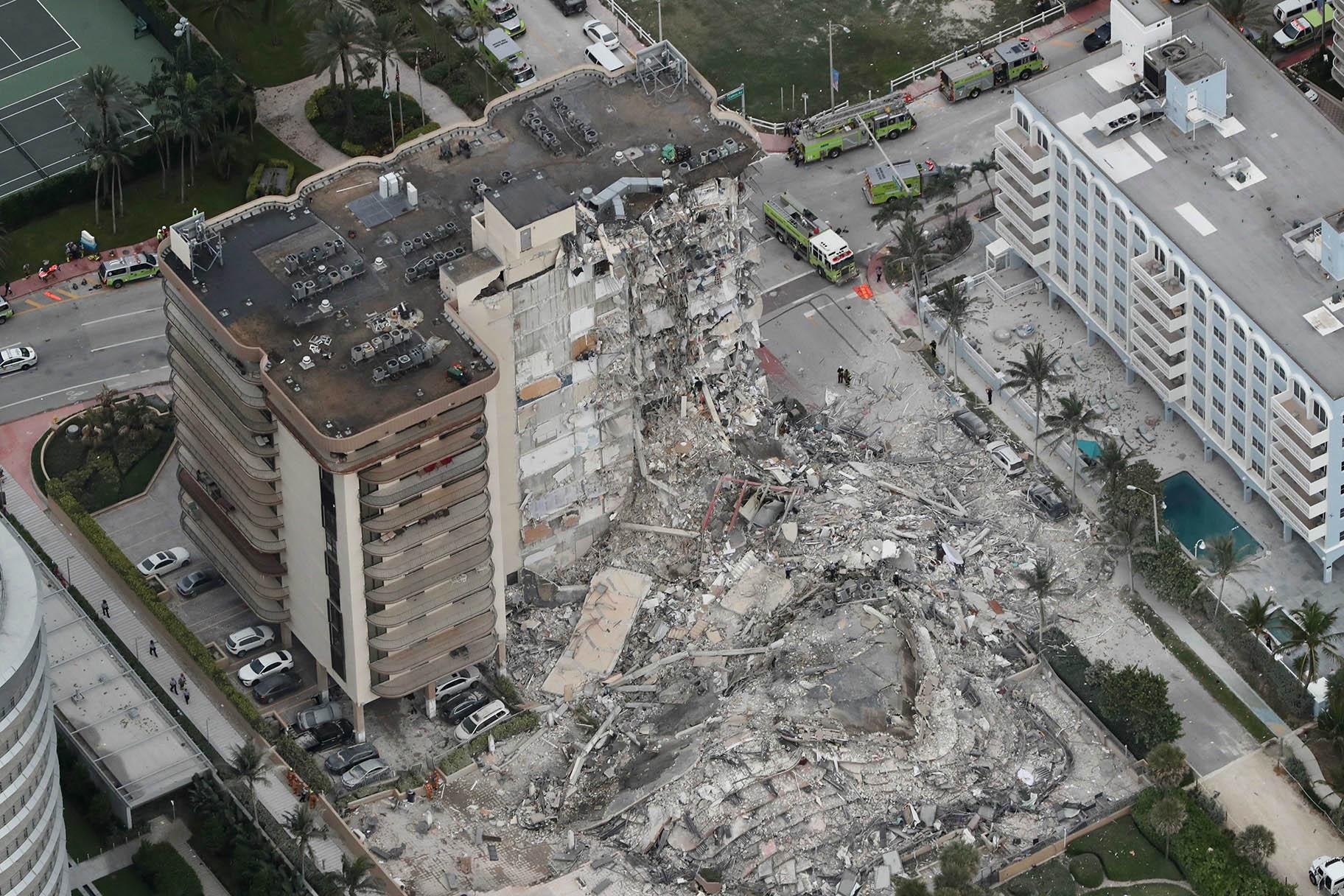 Many Feared Dead After Florida Beachfront Condo Collapses | Chicago ...