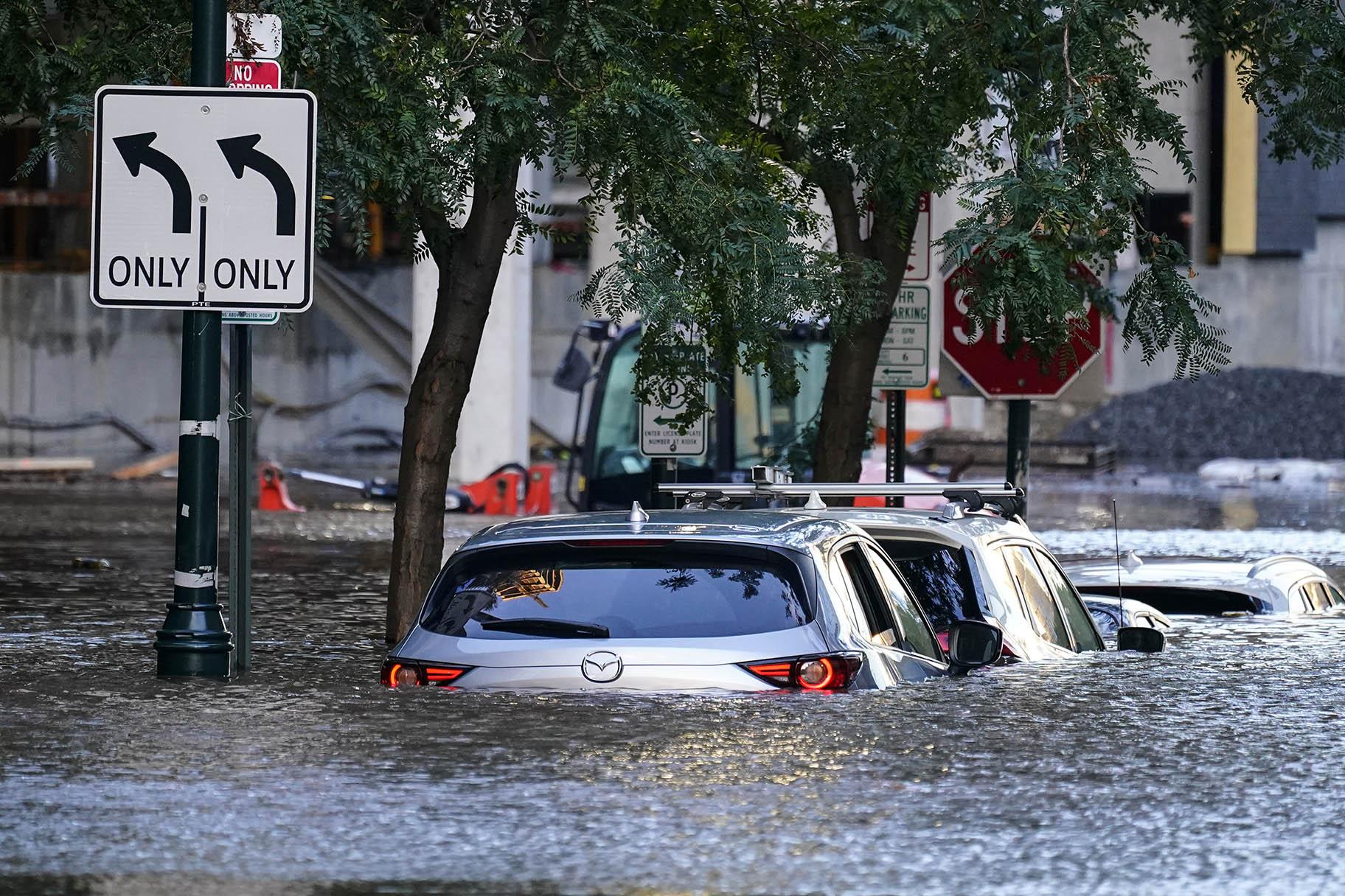 Vehicles are under water during flooding in Philadelphia, Thursday, Sept. 2, 2021 in the aftermath of downpours and high winds from the remnants of Hurricane Ida that hit the area. (AP Photo / Matt Rourke)