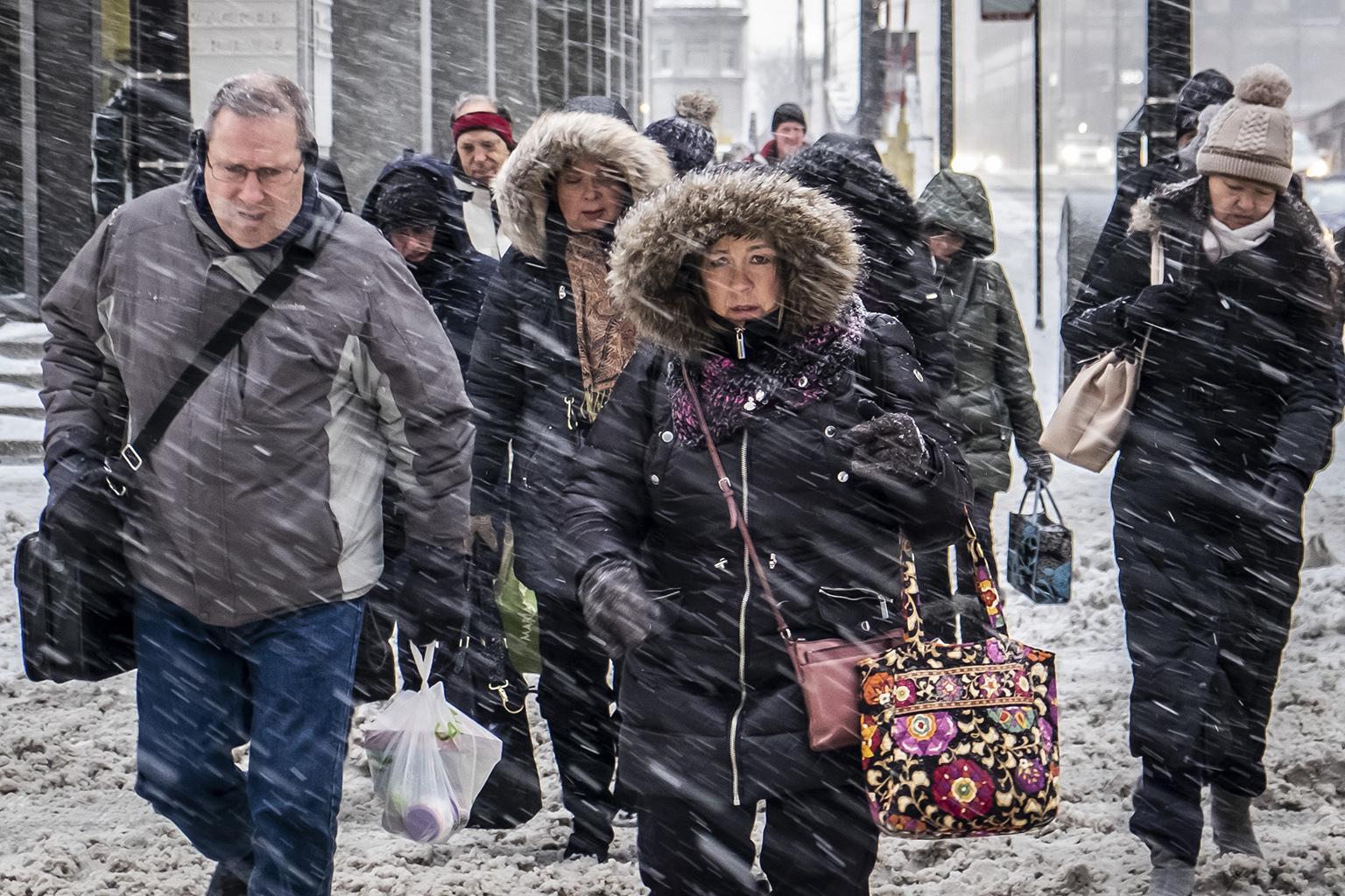 Morning commuters face a tough slog on Wacker Drive in Chicago, Monday, Jan. 28, 2019. (Rich Hein / Chicago Sun-Times via AP)