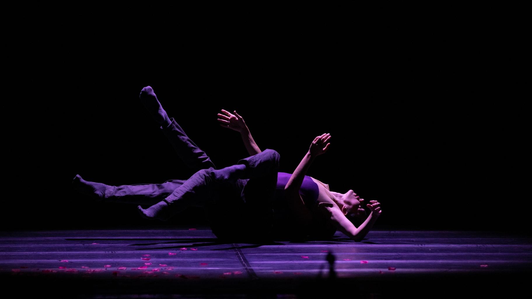 “It Starts Now” by choreographer Alejandro Cerrudo was performed at the Harris Theater in Chicago on Sept. 8, 2022. (Credit: Kyle Flubacker)