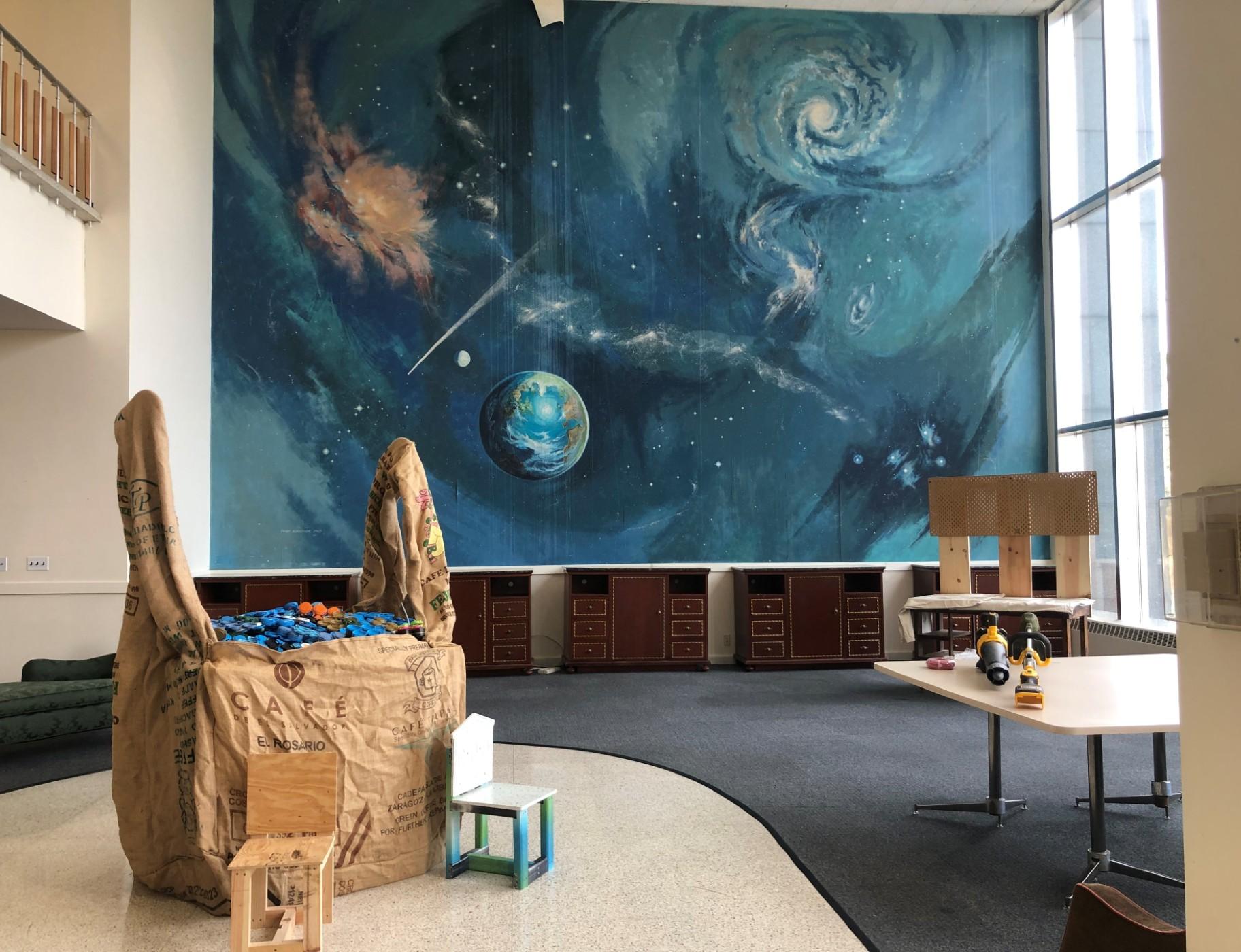 Inside Alt Space Chicago. (Marc Vitali / WTTW News)