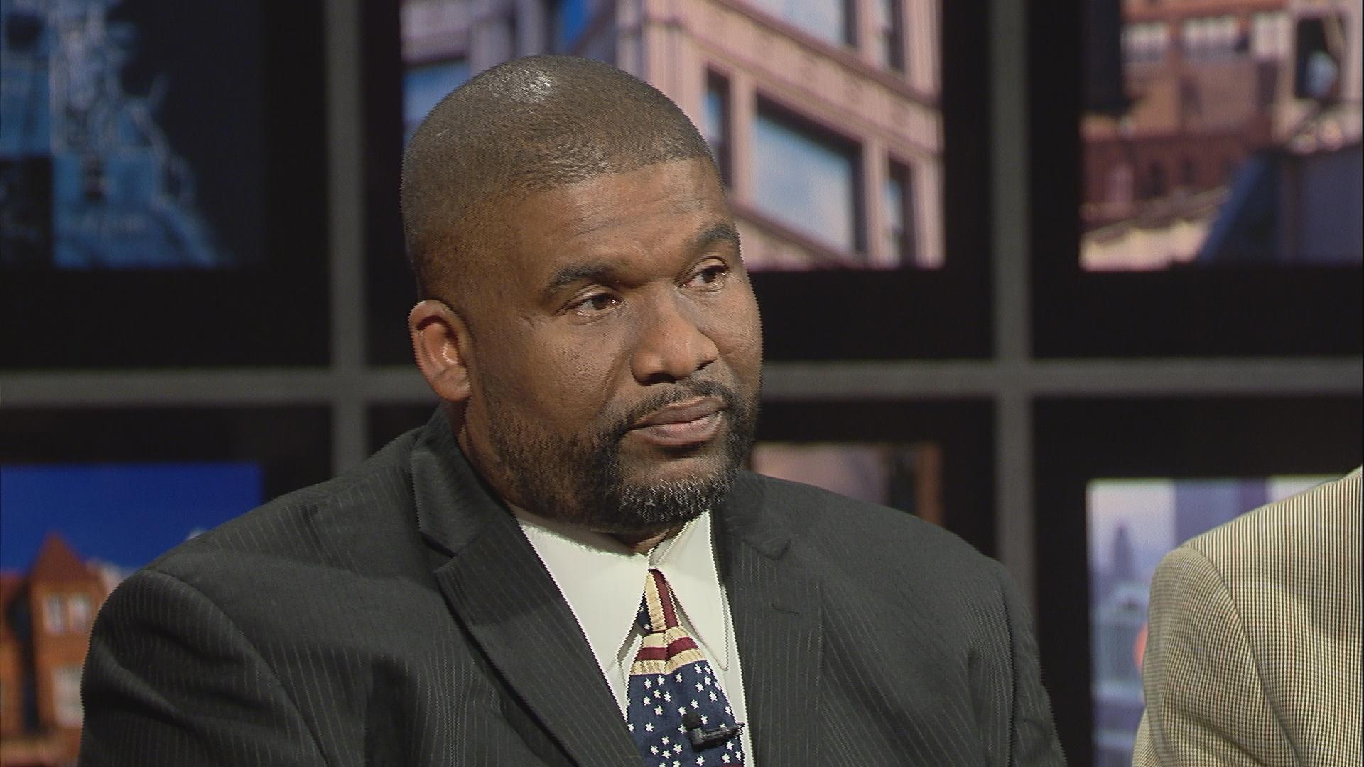 Anthony Anderson joins a panel on "Chicago Tonight" to discuss the latest campaign news with host Carol Marin on July 12.