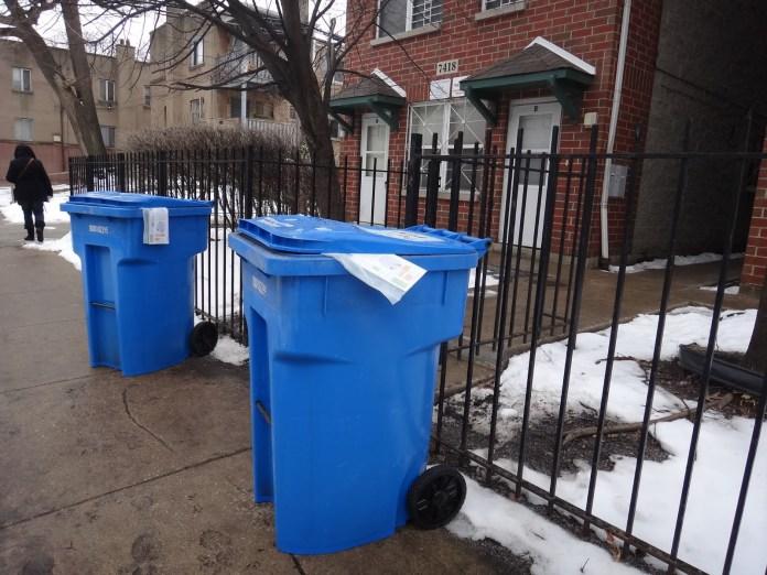 Disposable Trash Cans in Chicago