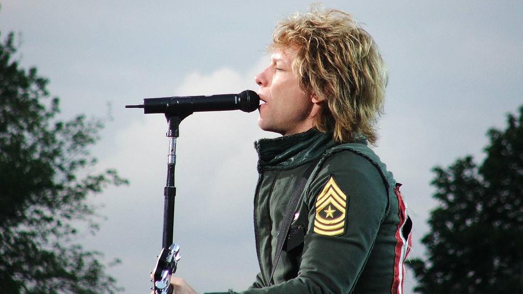 Bon Jovi front man Jon Bon Jovi is performing in Chicago Sunday at the United Center. (Artur Bogdanski / Wikimedia)