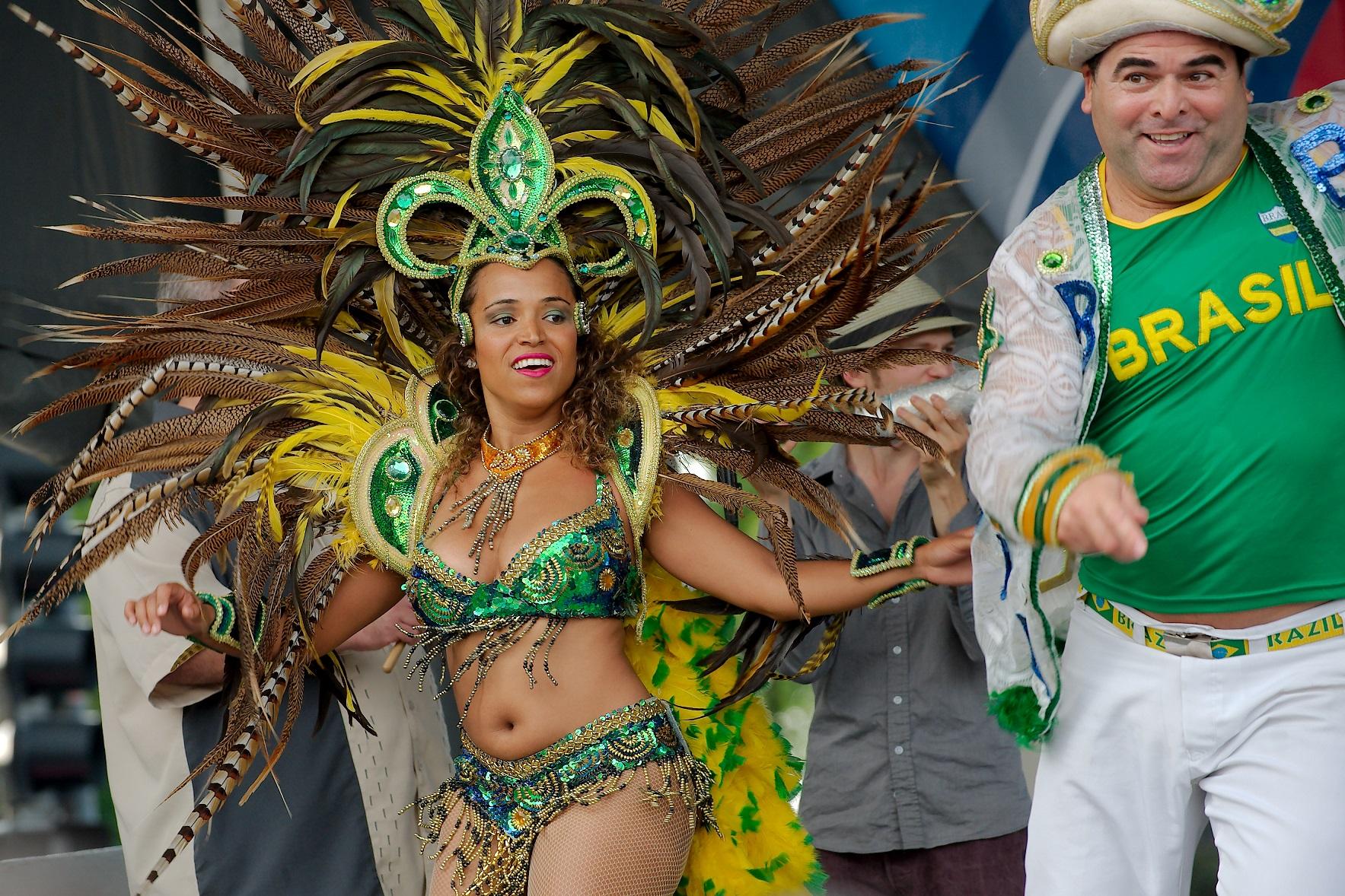 Chicago-based Brazilian dancer Edilson Lima, right, performs at Albany Park World Fest.