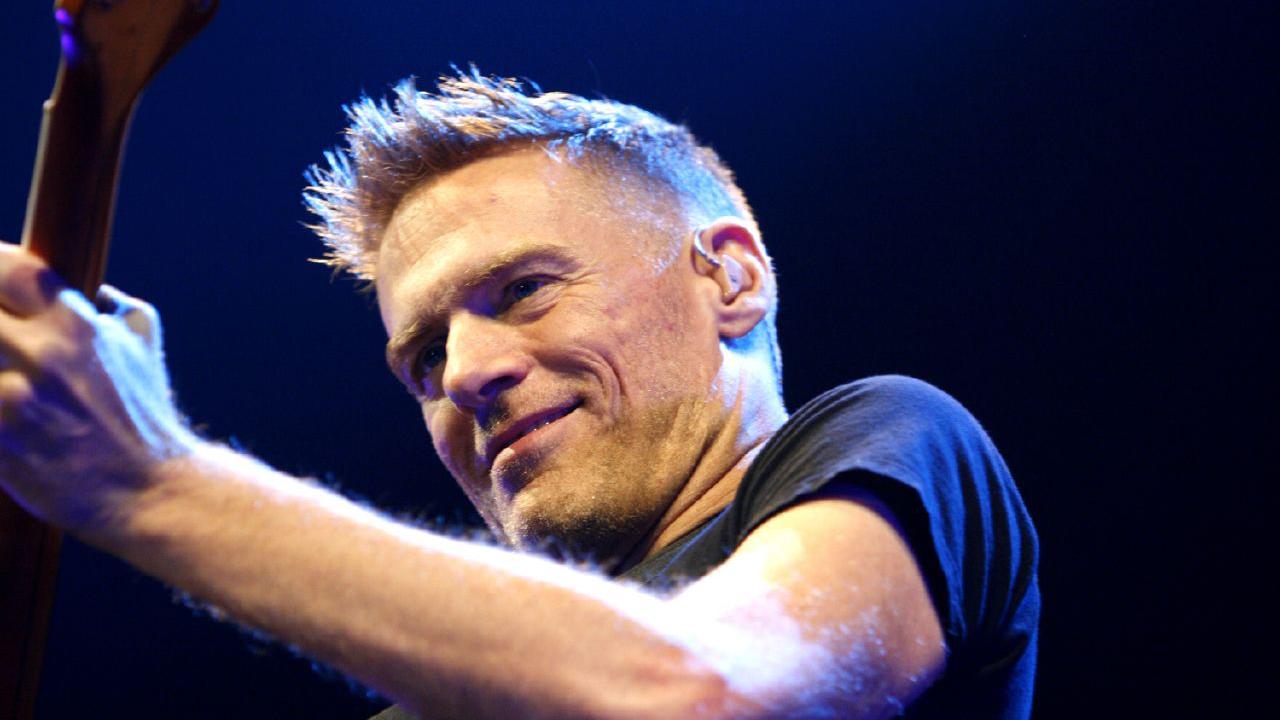 Bryan Adams performs in 2007 (Marco Maas / Flickr)