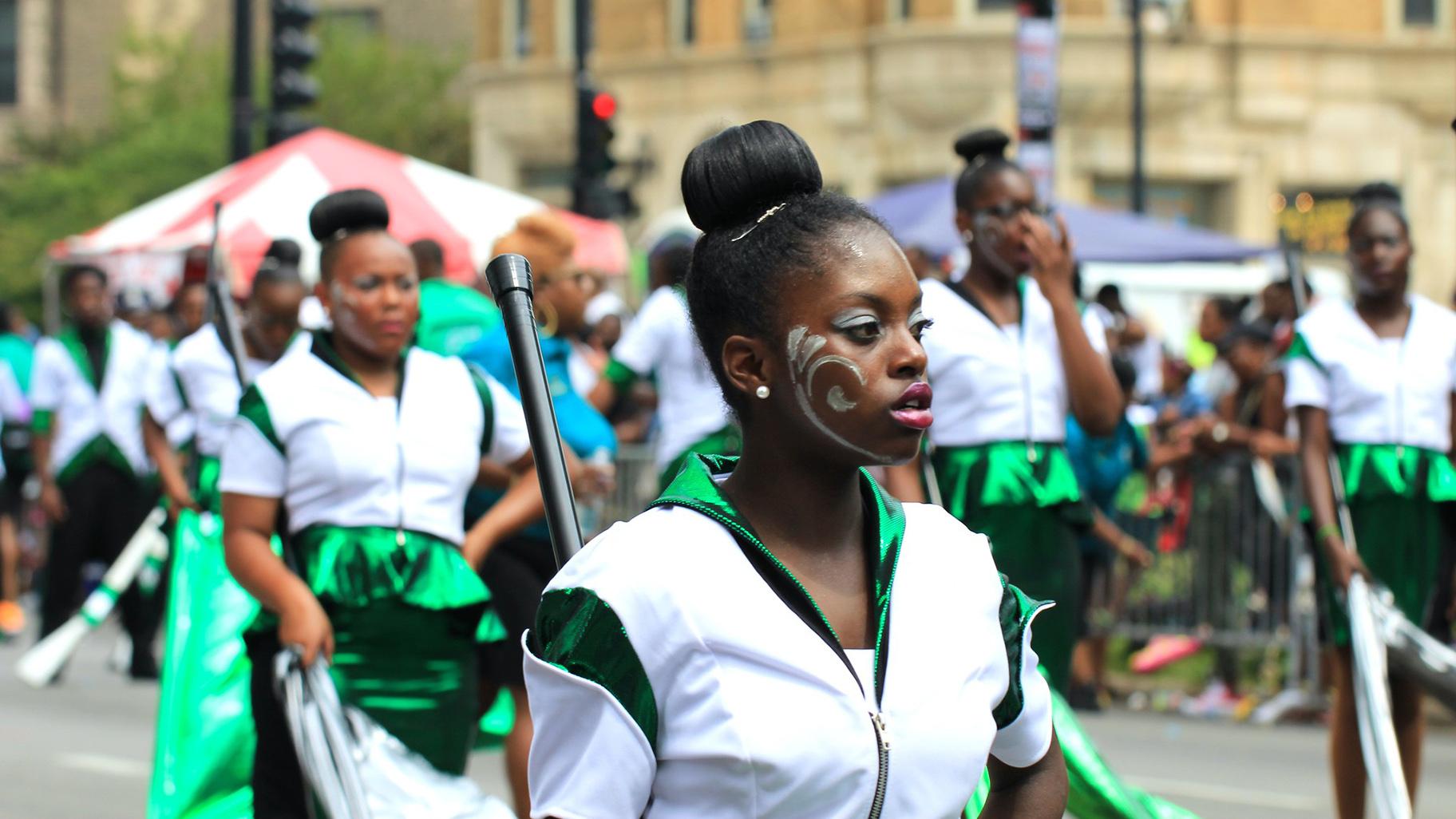 bmo harris bank at the bud billiken parade